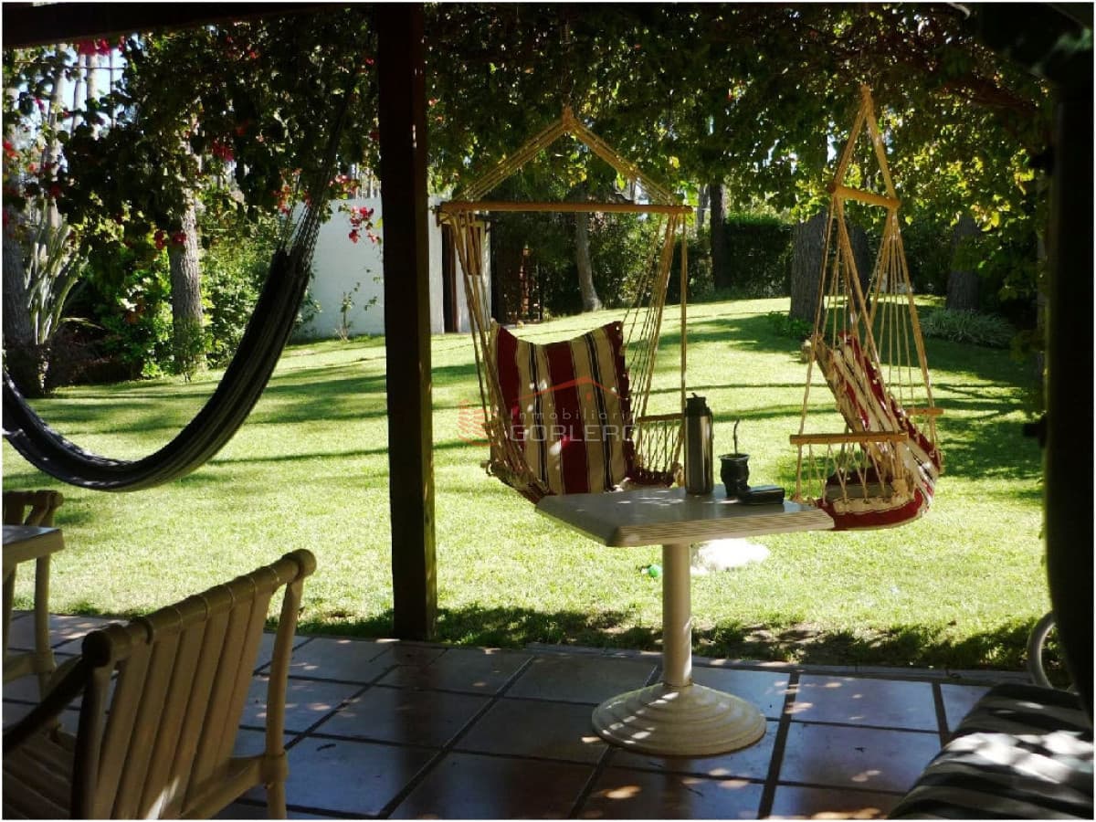 Casa de 3 dormitorios en Pinares con parrillero y gran patio