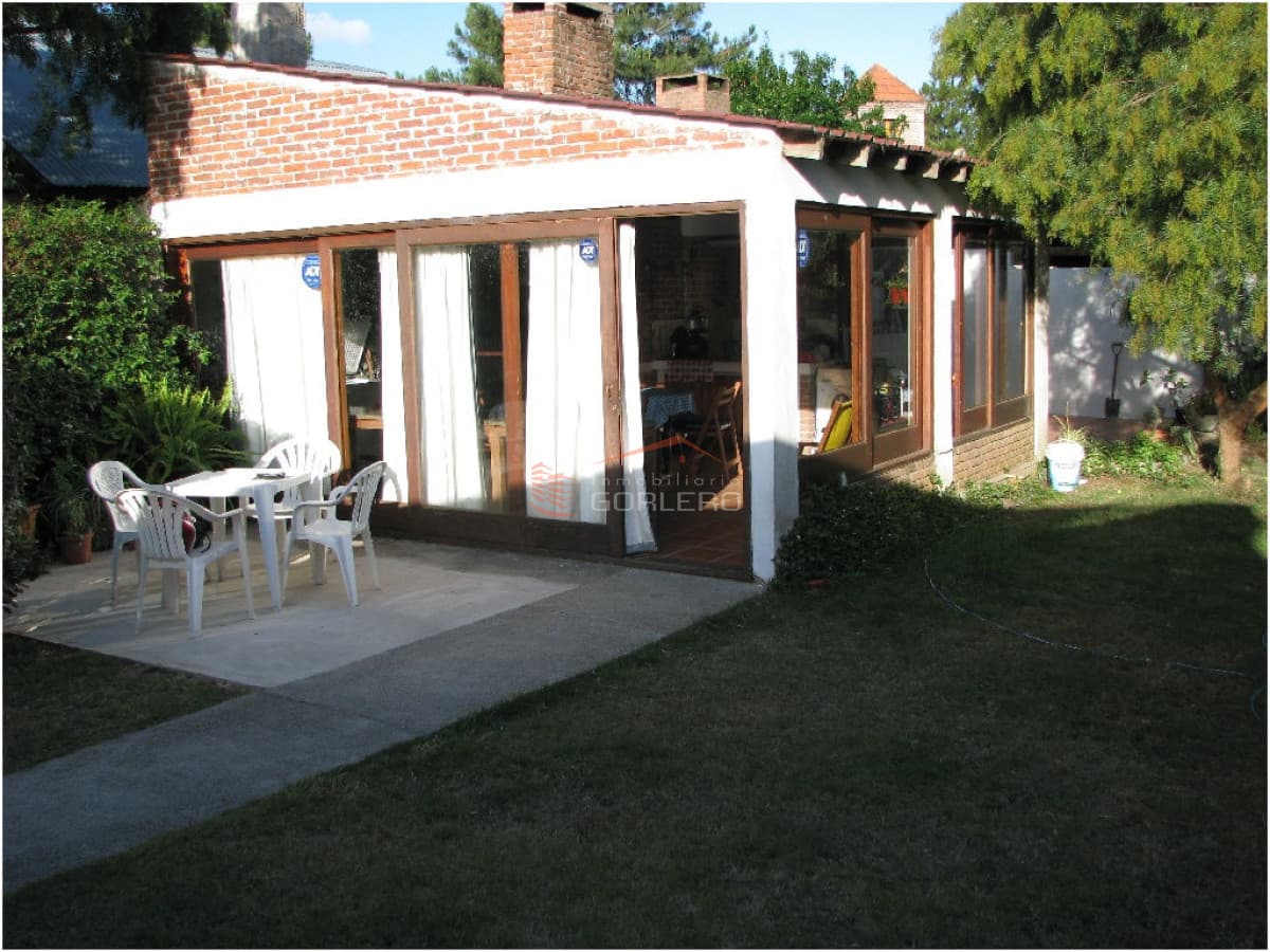 Casa en  Alquiler en Punta del Este, Pinares