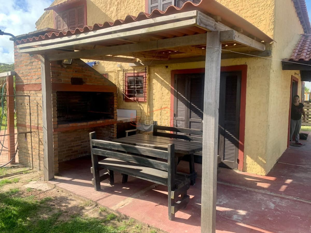 2 Casas en venta,U$S 137.000. Barra del Chuy, Rocha Uruguay, oportunidad de inversión para renta - Inmobiliaria Gorlero