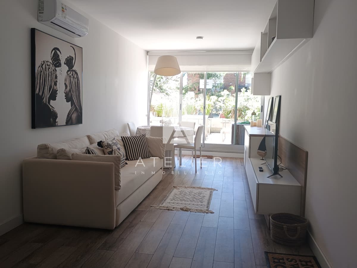 VENTA DE APARTAMENTO 1 DORMITORIO, PUNTA DEL ESTE, PENINSULA
