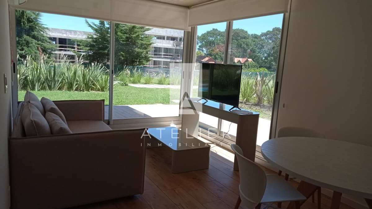 ALQUILER DE APARTAMENTO DE 1 DORMITORIO, PLAYA MANSA, PUNTA DEL ESTE