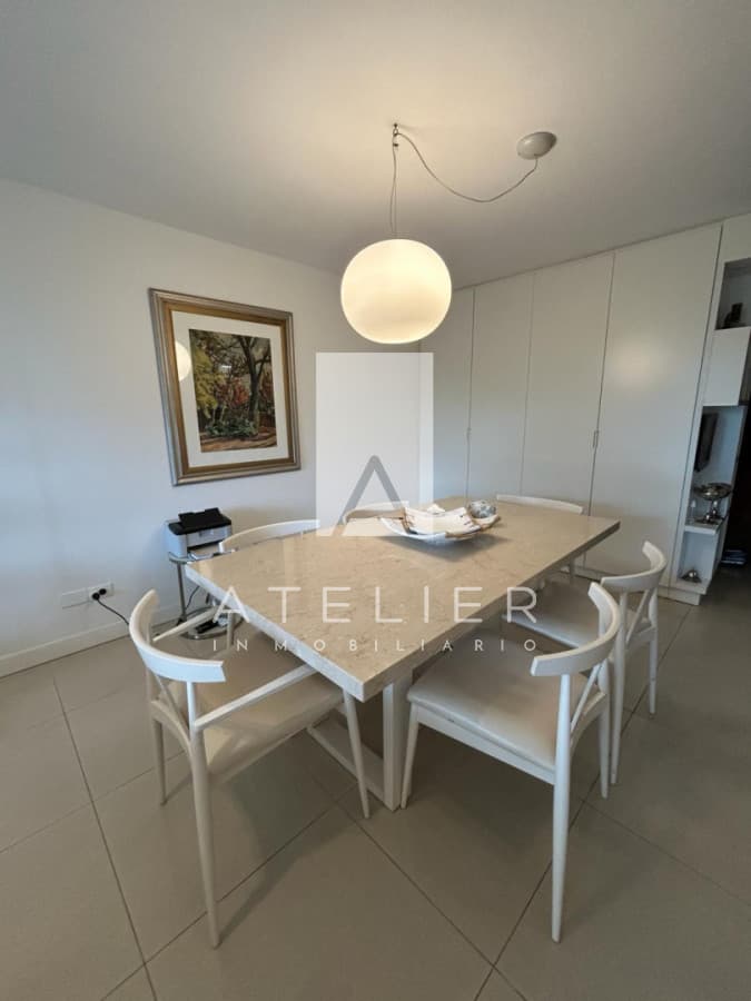Apartamento en Venta de 3 dormitorios en edificio a pasos de Punta Shopping en Punta del Este