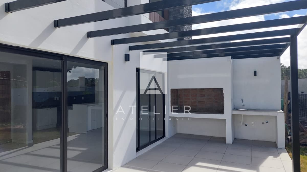 Casa duplex a estrenar, Parque Burett