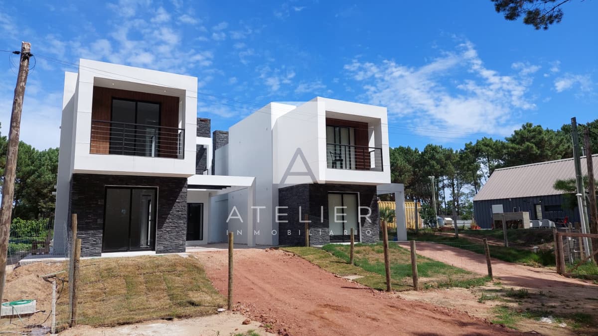 Casa duplex a estrenar, Parque Burett