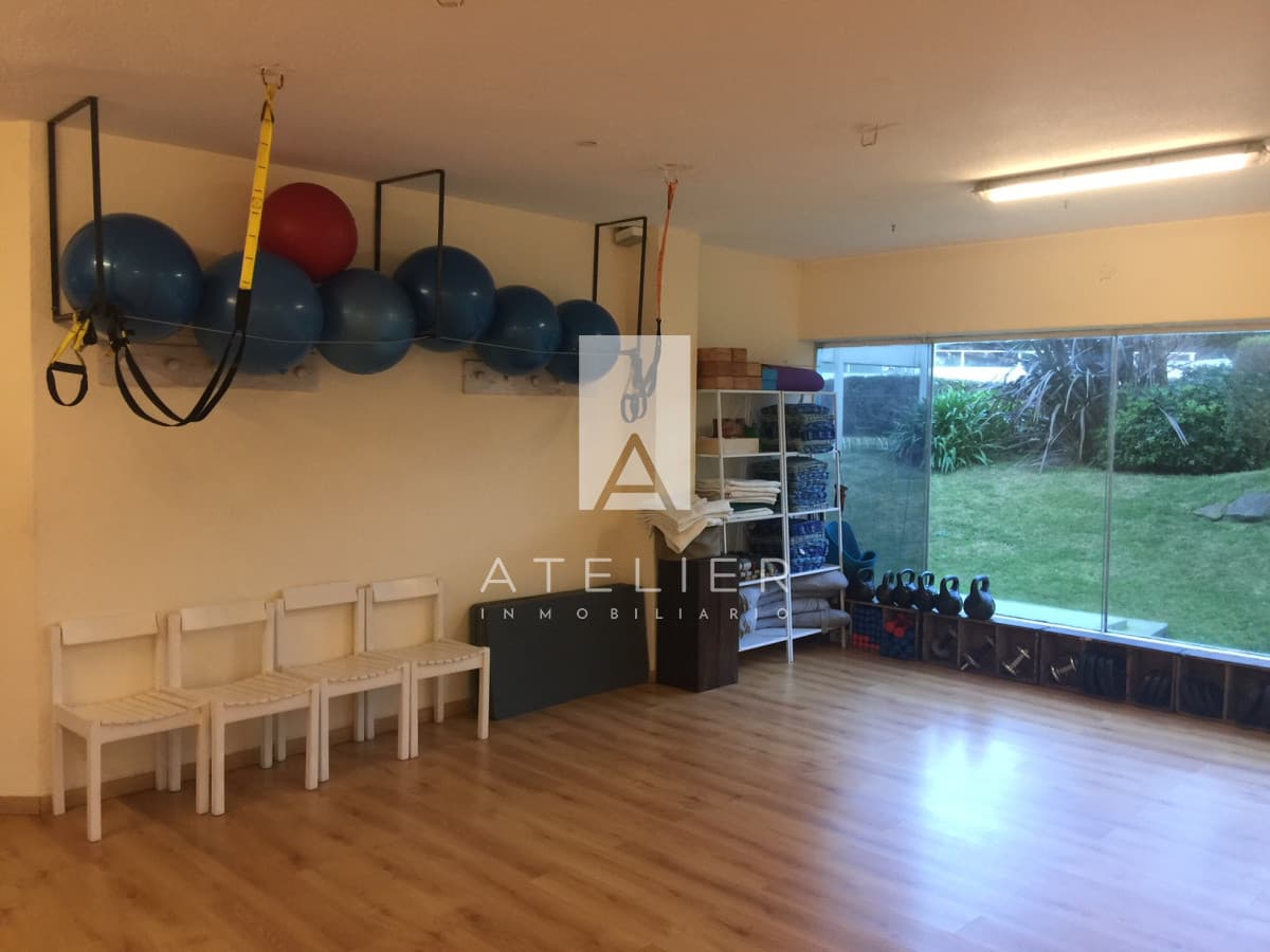 Venta de local comercial, Av. Roosevelt, Punta del Este