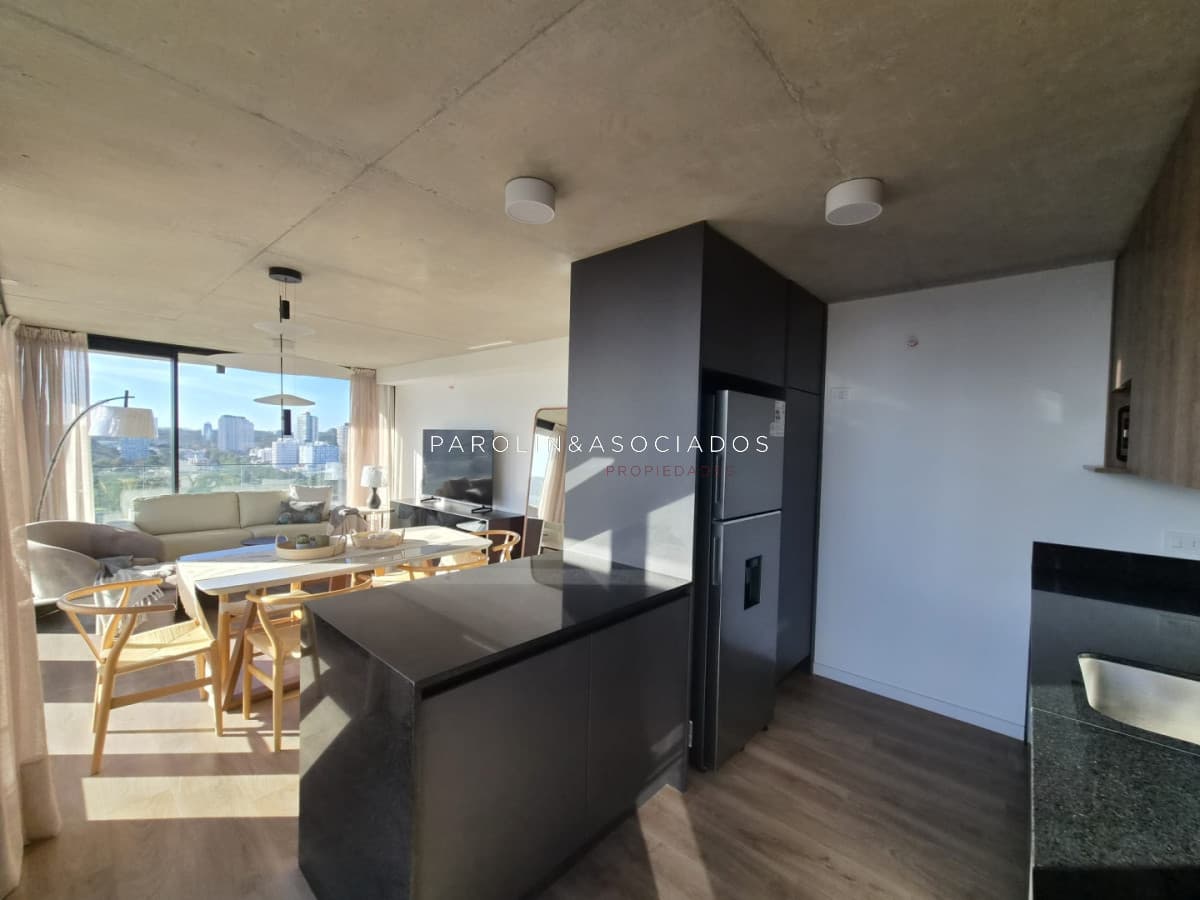 Venta de Apartamento 3 Dormitorios - Torres del Este - Punta del Este
