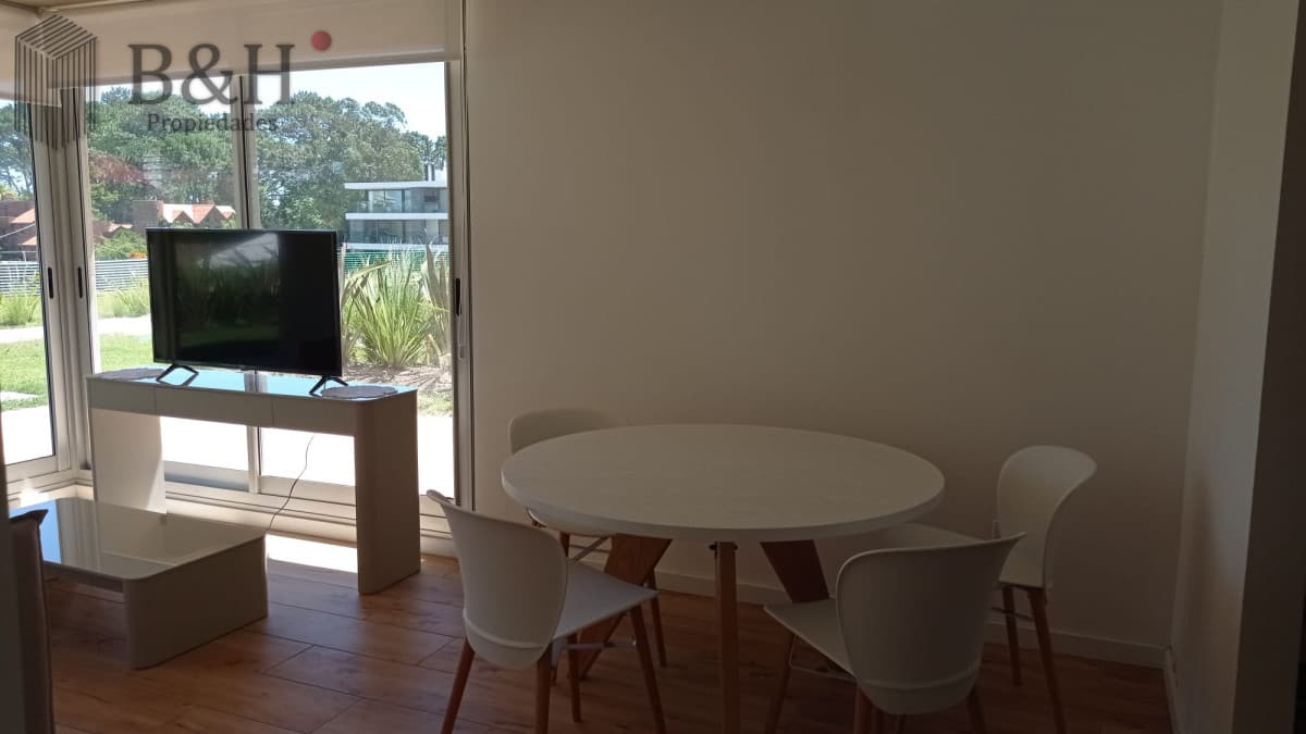 ALQUILER DE APARTAMENTO DE 1 DORMITORIO, PLAYA MANSA, PUNTA DEL ESTE