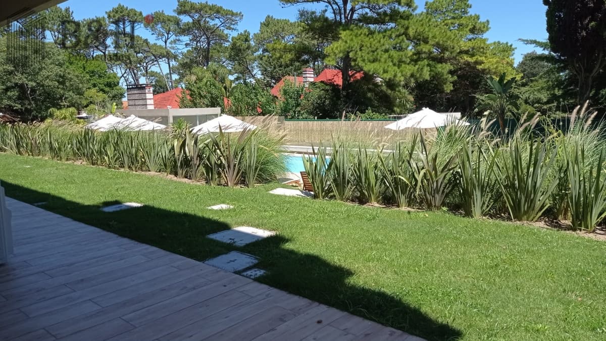 ALQUILER DE APARTAMENTO DE 1 DORMITORIO, PLAYA MANSA, PUNTA DEL ESTE