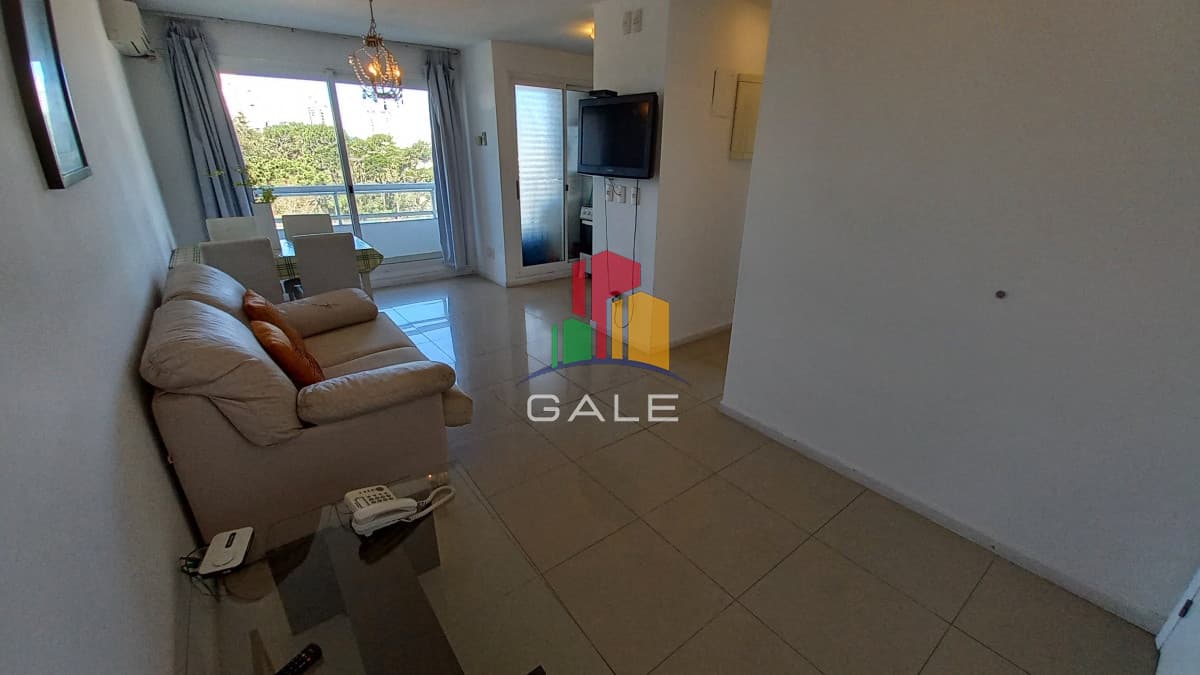 Gale Propiedades & Escribanía Apartamento ID.897 - Apartamento en venta de un dormitorio sobre Roosevelt - Punta del Este