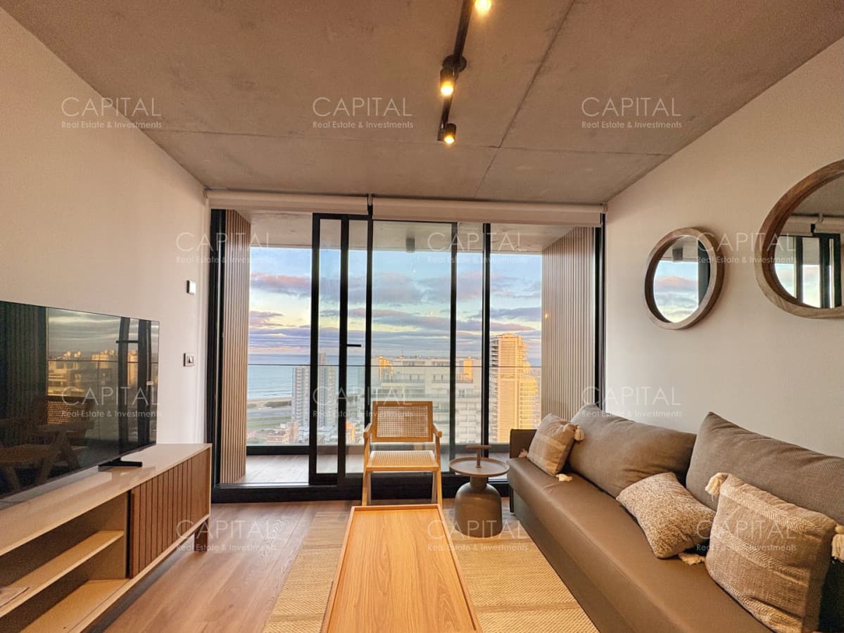 Apartamento en Torres del Este de un dormitorio y un baño en venta