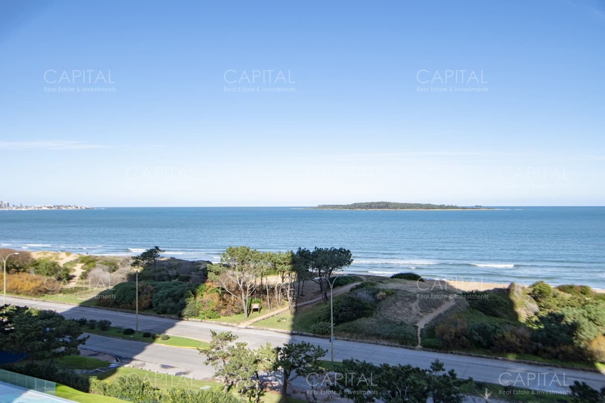 Fendi Chateau Apartamento Unificado Primera Fila en Playa Mansa de Punta del este en Venta