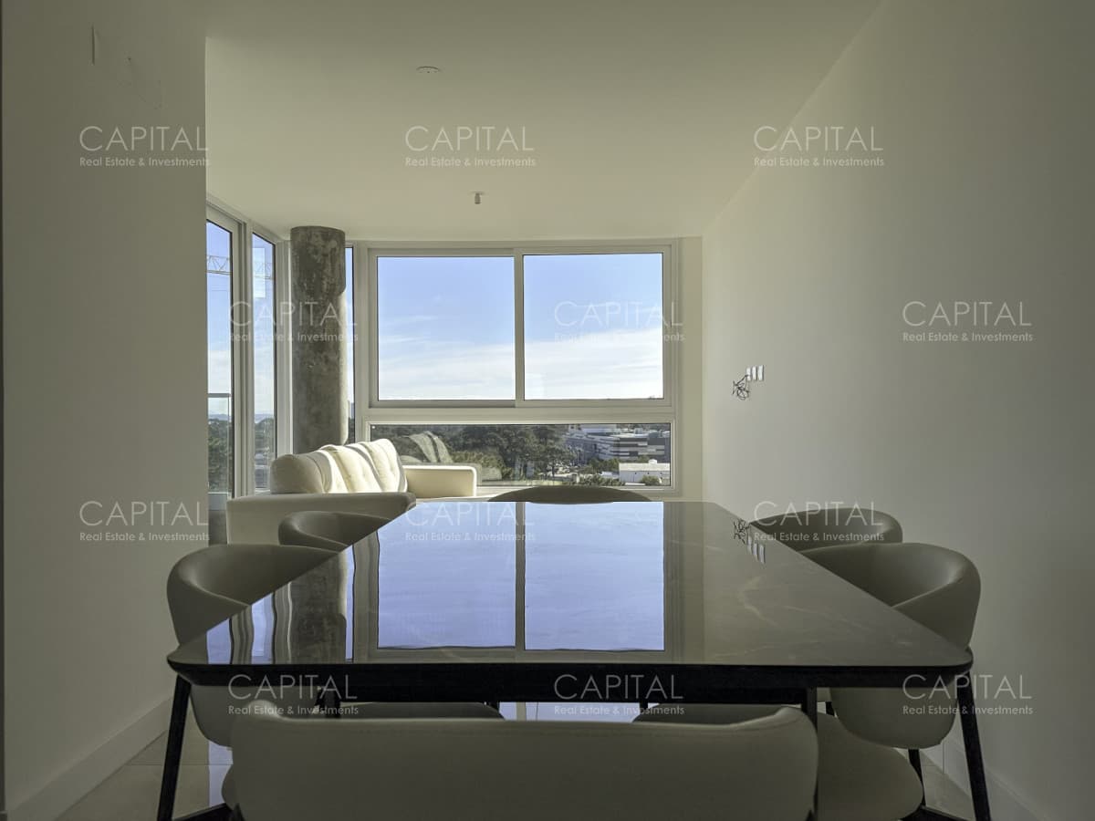Apartamento de 3 Dormitorios en Venta en Aidy Grill Punta del Este