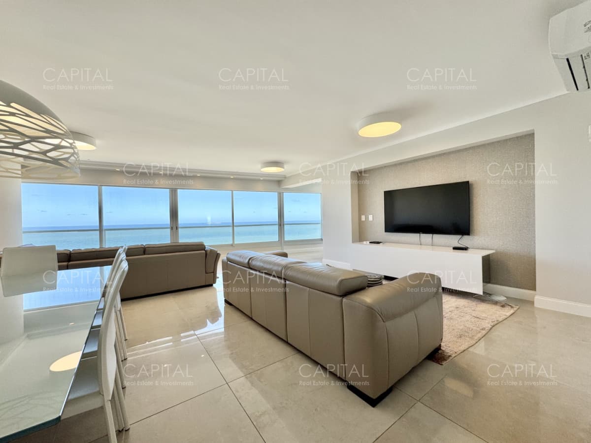 Le Parc esquinero piso alto en playa brava en venta