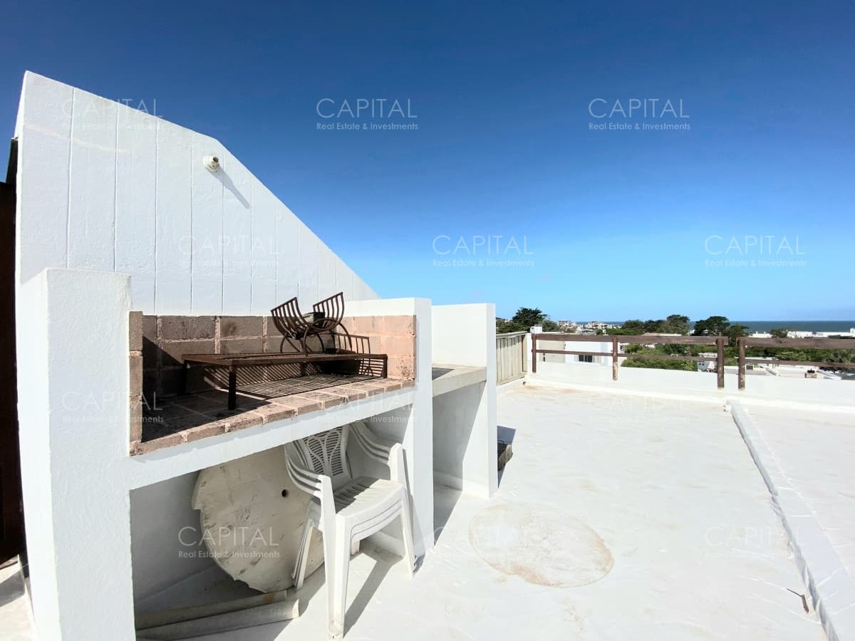 Apartamento de dos dormitorios en Manantiales Parrillero Propio