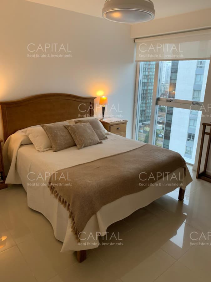Apartamento en Venta de Dos Dormitorios  Playa Brava , Punta del Este