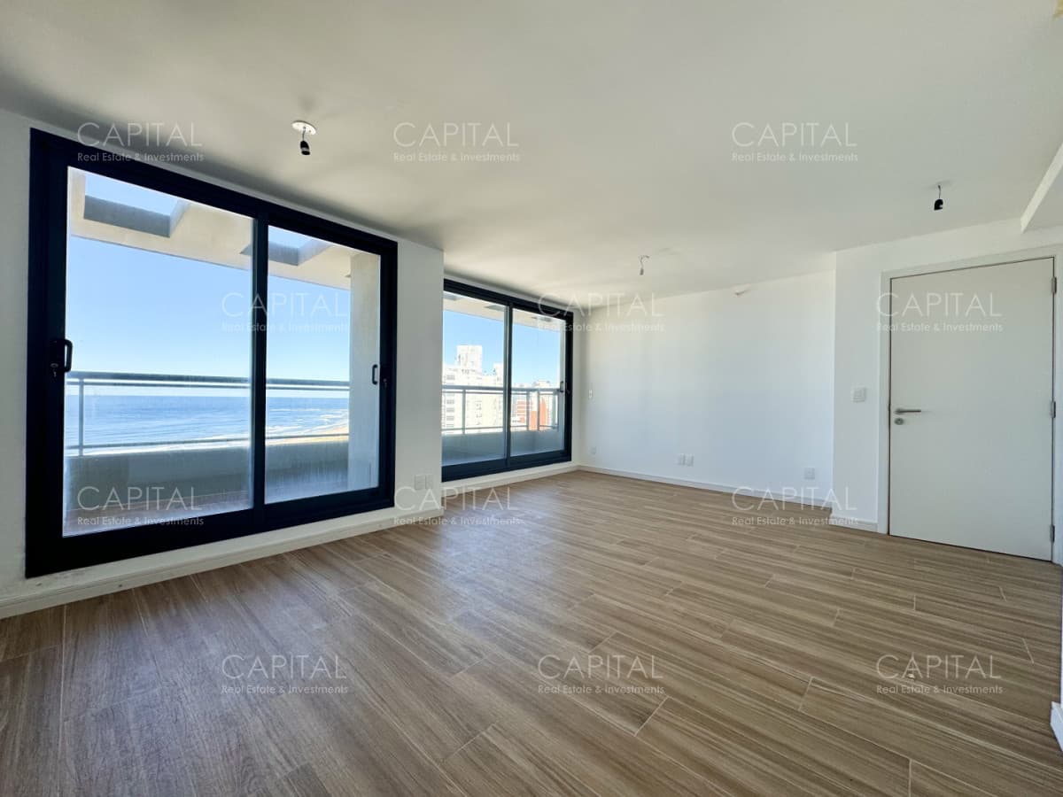 Unidad en venta de dos dormitorio con vista al mar, Playa Brava, Punta del Este