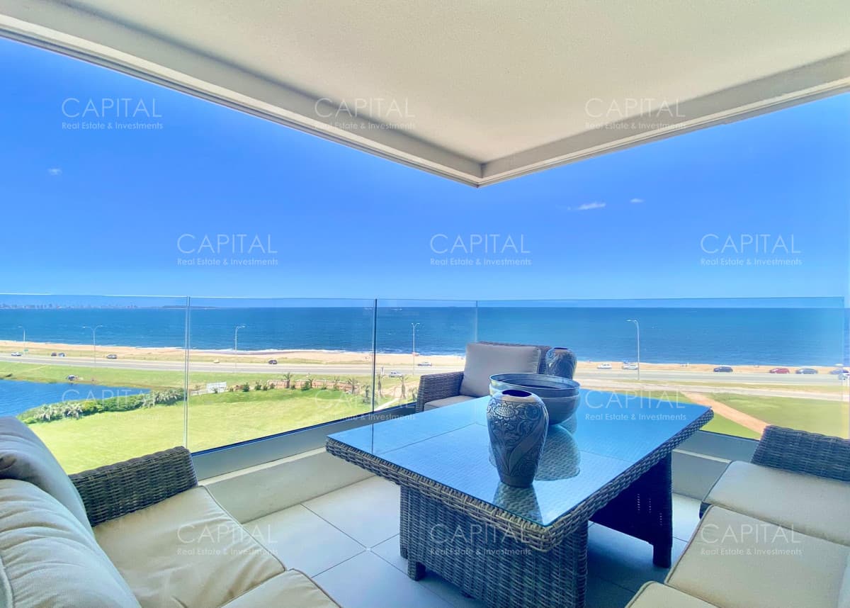 Apartamento de Tres Dormitorios y Servicio a Estrenar - Venta Poseidon Laguna