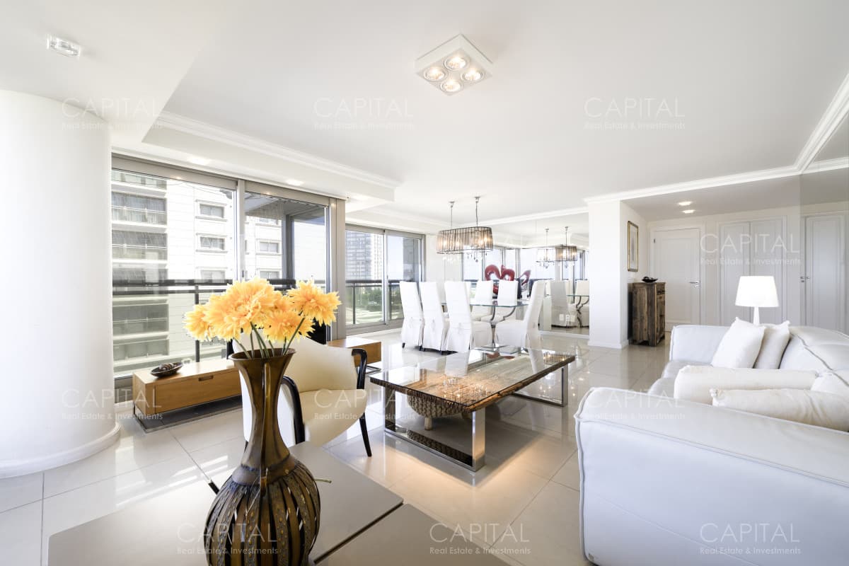 Departamento en Imperiale Punta del Este Venta de Tres Dormitorios en Playa Brava
