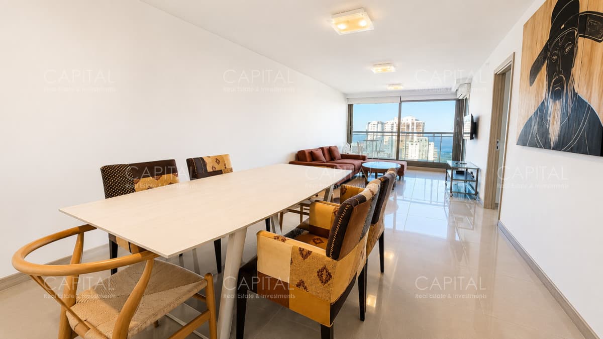 Apartamento en venta de 2 dormitorios en Playa Brava.