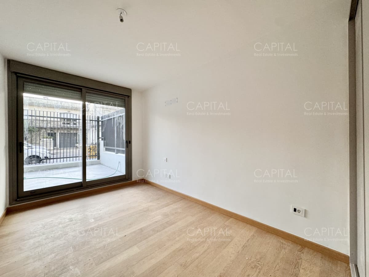 Apartamento en venta  de un dormitorio con patio a estrenar zona Parque Rodo