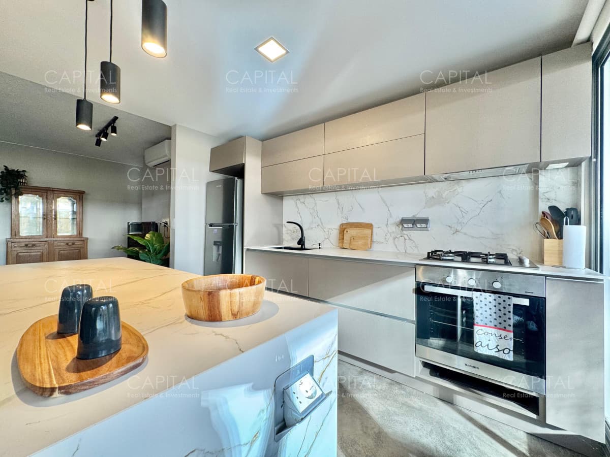 Apartamento de dos dormitorios en alquiler anual, Punta del Este.