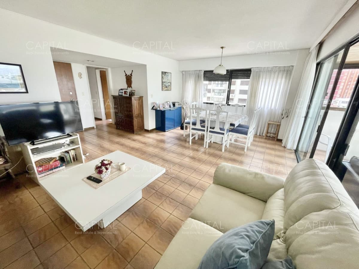 venta de Apartamento en Parquemar center 3 dormitorios