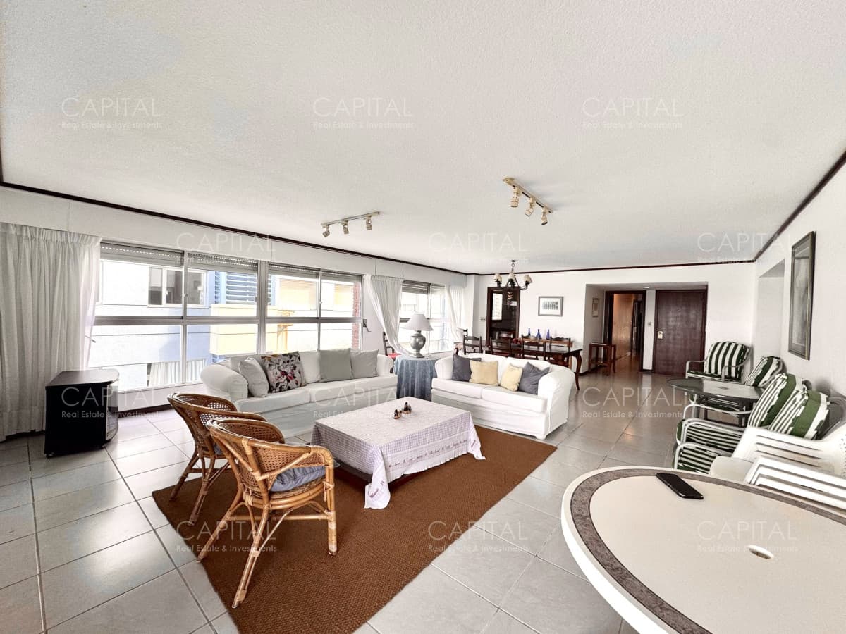 Excelente apartamento en la península con vista al mar - 3 dormitorios!