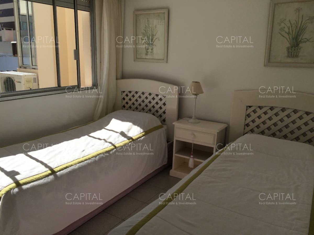 Venta de apartamento en península a pasos de la Playa El Emir