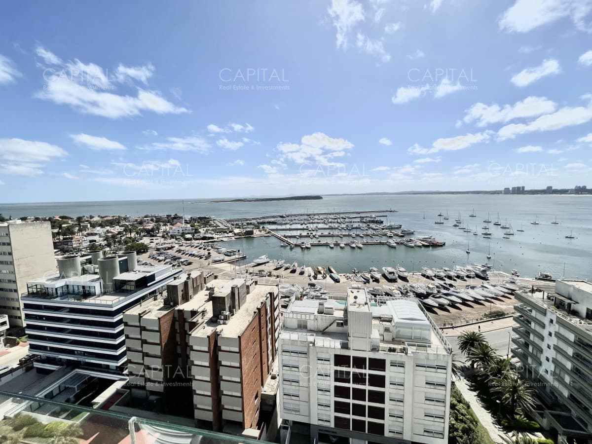 Fontemar Punta del Este Apartamento de 4 dormitorios con vista al puerto en venta