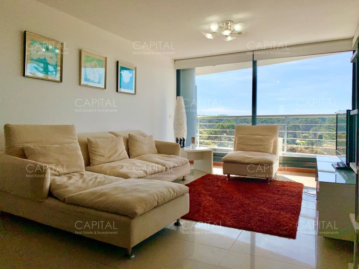 Apartamento de Tres Dormitorios en Venta