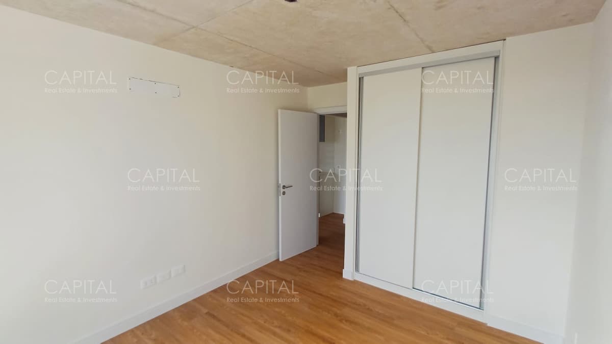 Apartamento de un dormitorio en venta. Playa Mansa, Punta del Este.