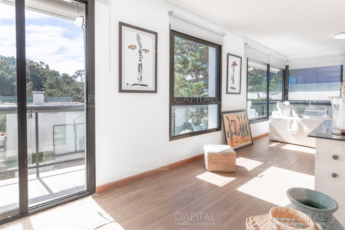 Apartamento en Venta Playa Brava 3 Dormitorios Primera Linea