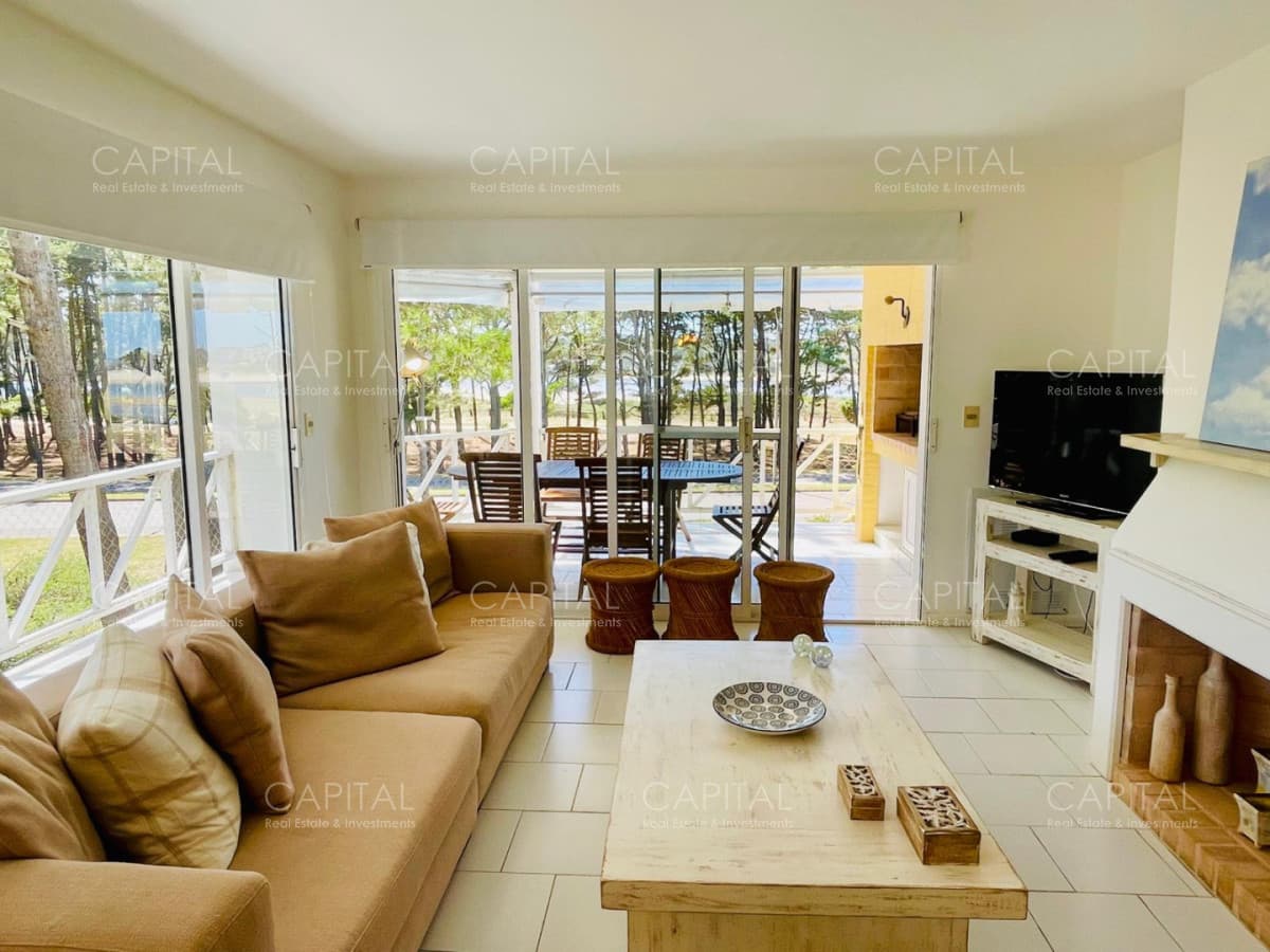 Departamento en venta frente a Playa Brava en Rincón del Indio