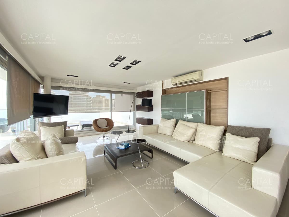 Penthouse en playa brava 3 suites y dependencia en Quartier del Mar