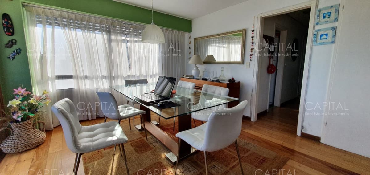 Apartamento de tres dormitorios frente al mar playa Brava Punta del Este
