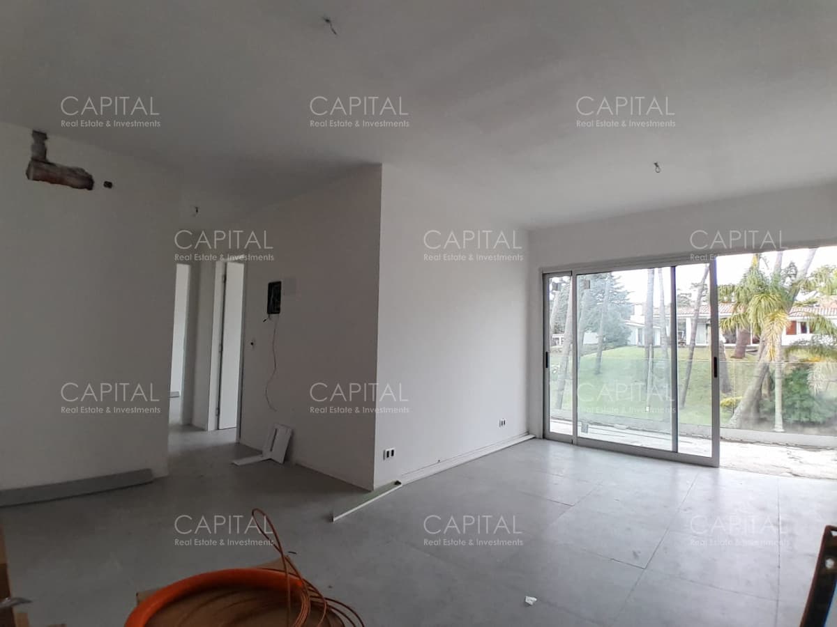 Apartamento a estrenar en venta, Playa Mansa - Punta del Este.