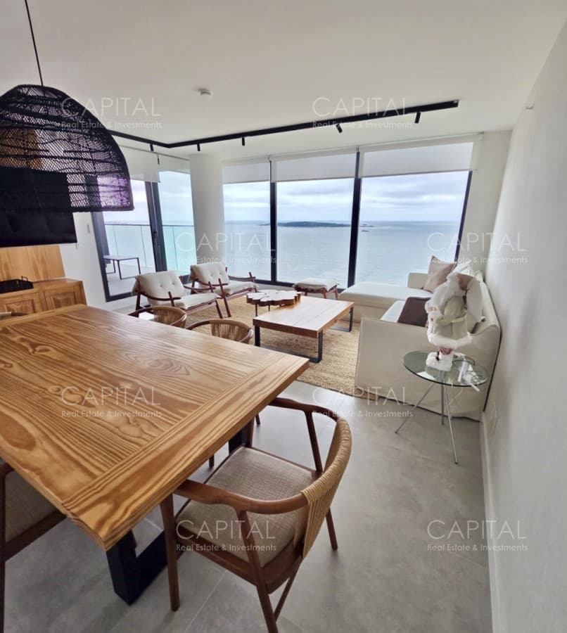 Venetian de tres dormitorios en venta