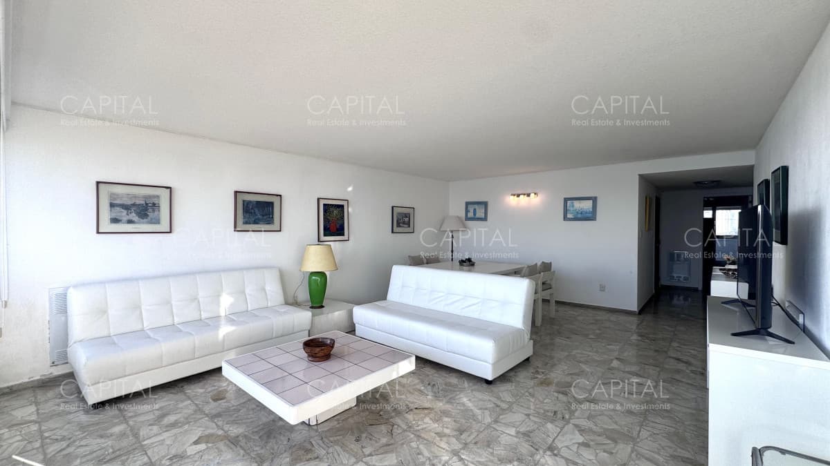 Apartamento en venta en Playa Mansa Punta del Este