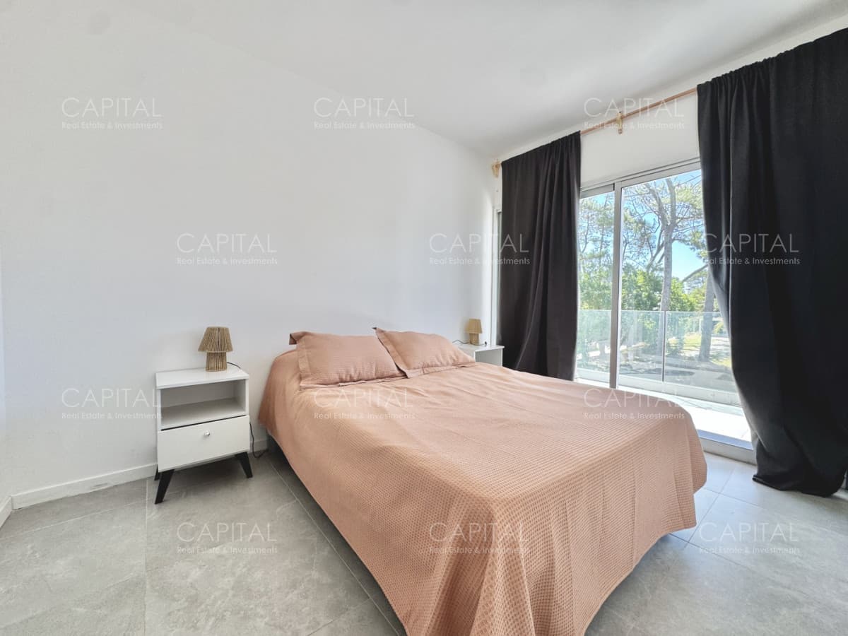 Apartamento en venta a estrenar en Playa Mansa - Punta del Este.
