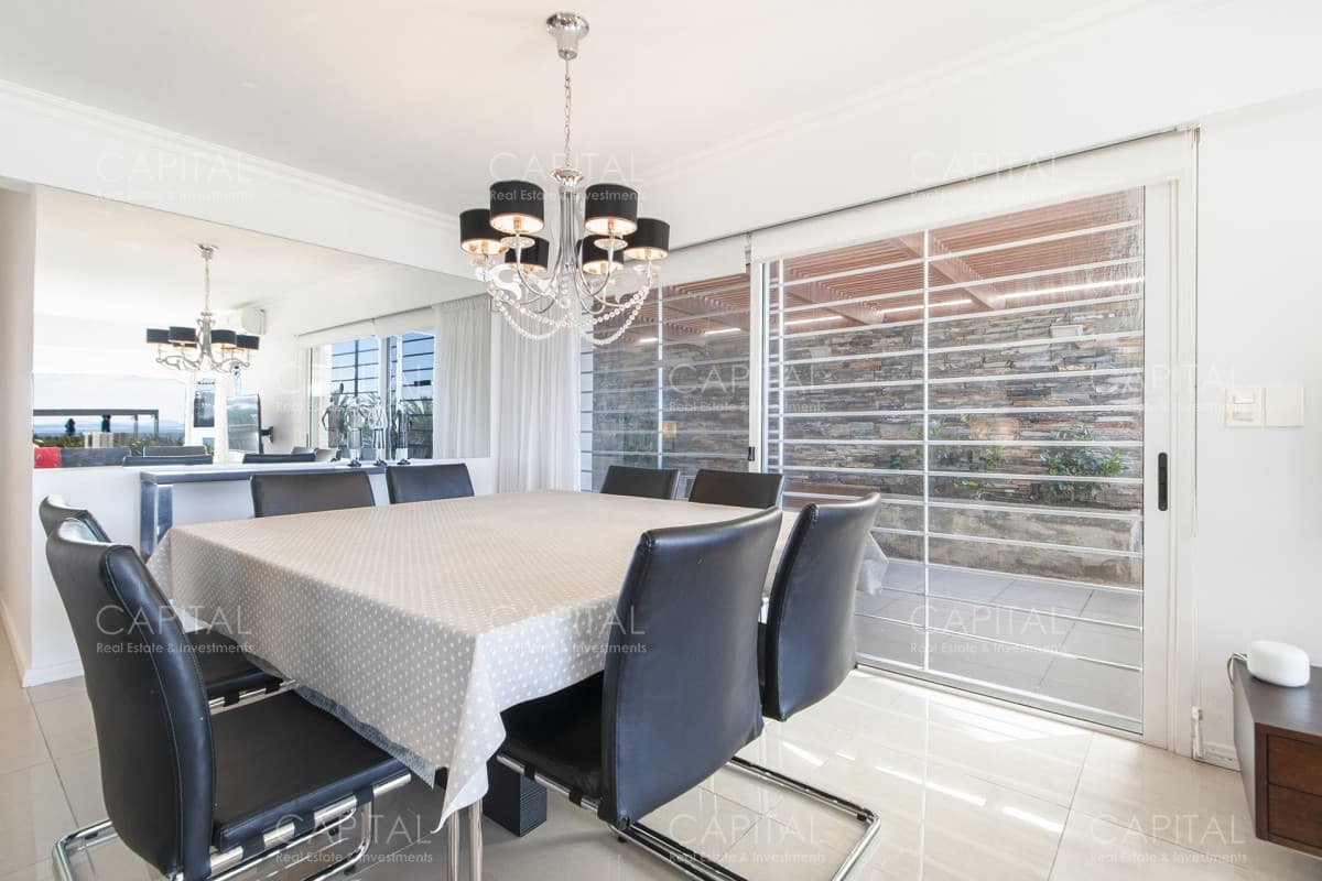 Puerto de Punta Del Este Departamento en Venta de Tres Dormitorios