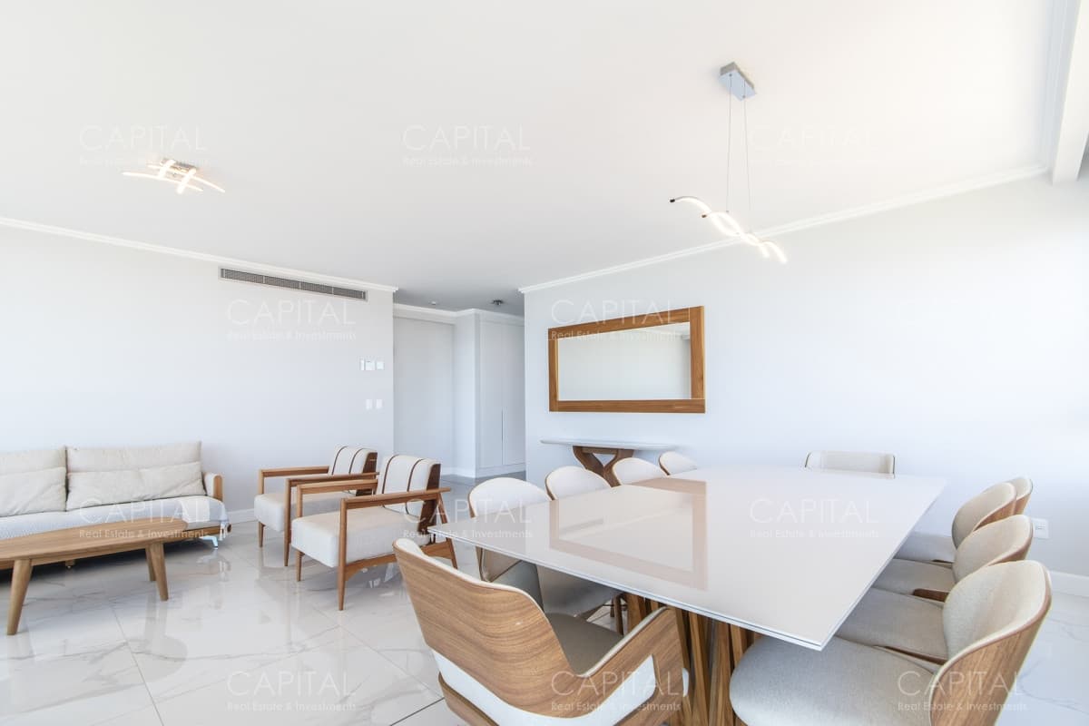 Paramount De Tres Dormitorios En Suites + Dependencia En Alquiler