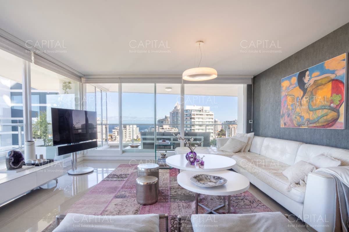 Departamento en Venta en Playa Brava con espectacular vista