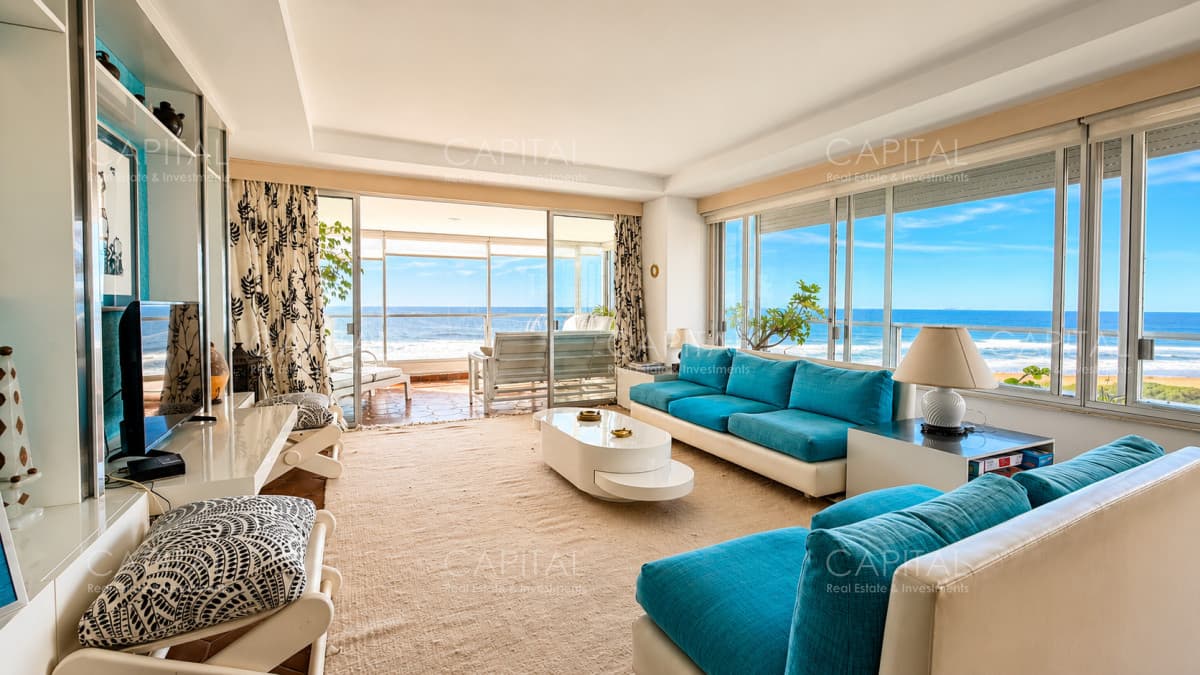 Apartamento en venta de 4 dormitorios en Playa Brava.