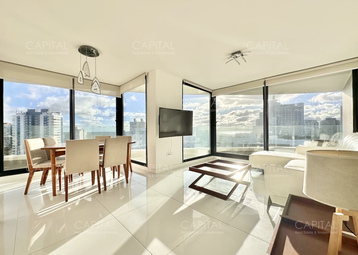 Art Tower en venta de tres dormitorios, Punta del Este.