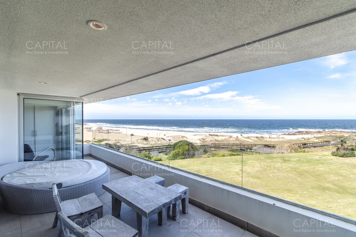 Apartamento en Esturión de Montoya en Venta, La Barra