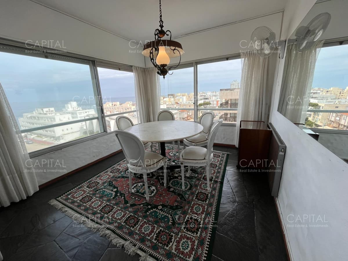 Apartamento Dos Dormitorios en Peninsula con Vista al Mar