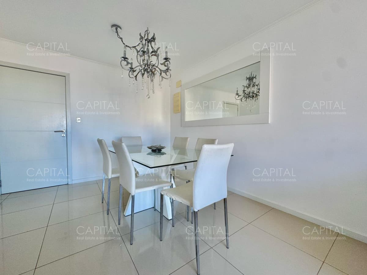 Apartamento en Moon de Tres Dormitorios con Vista al Mar
