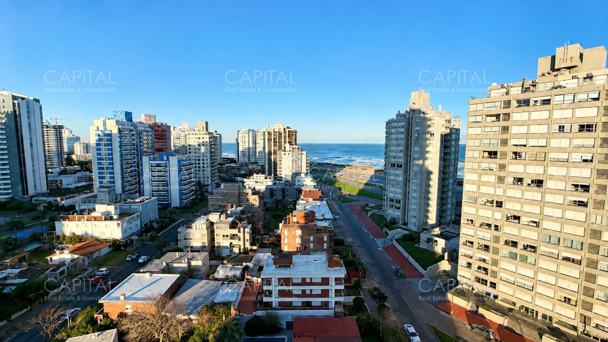 Apartamento en venta de 2 dormitorios en Playa Brava.