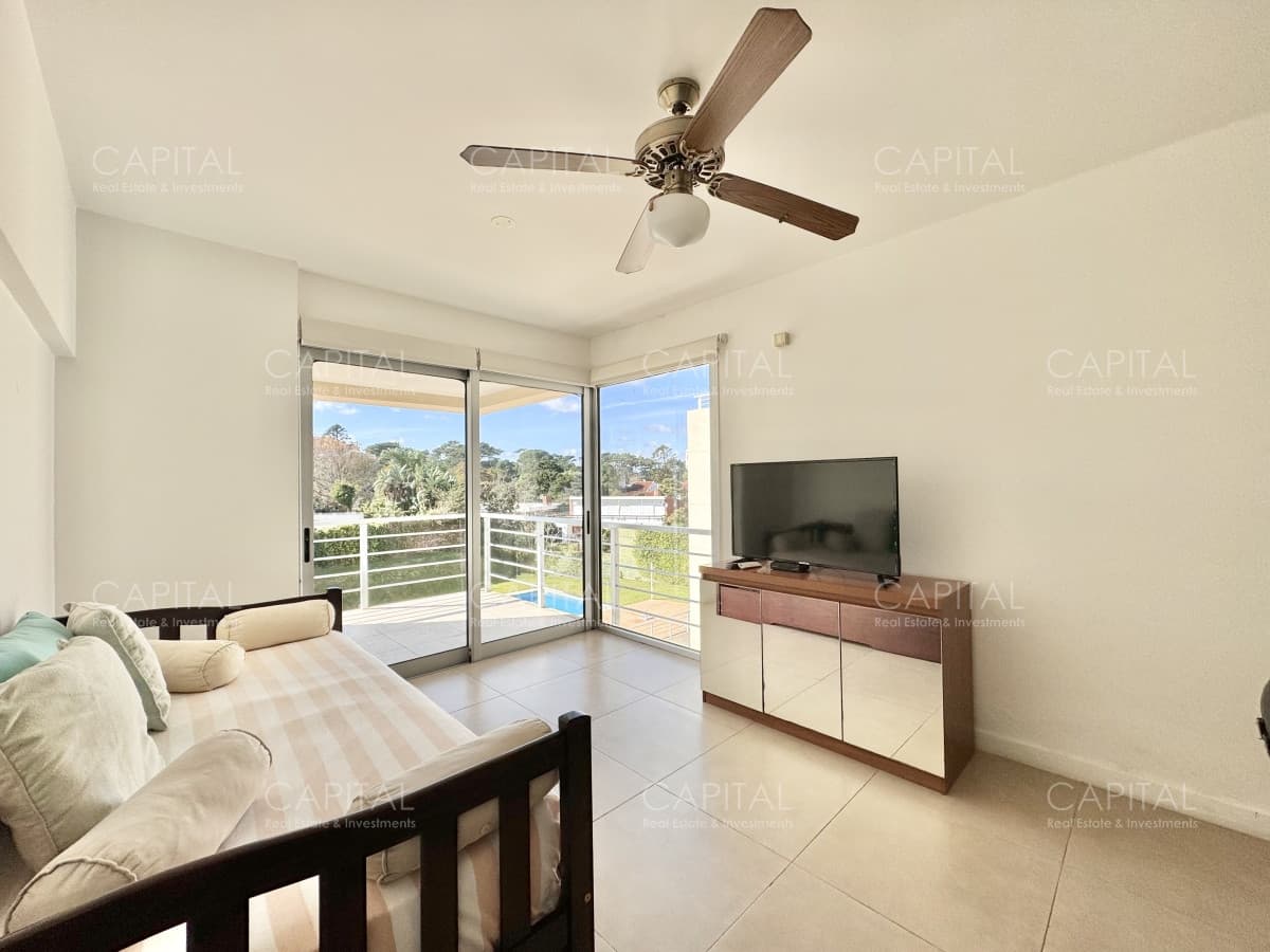 Apartamento de un dormitorio en venta, Playa Mansa.