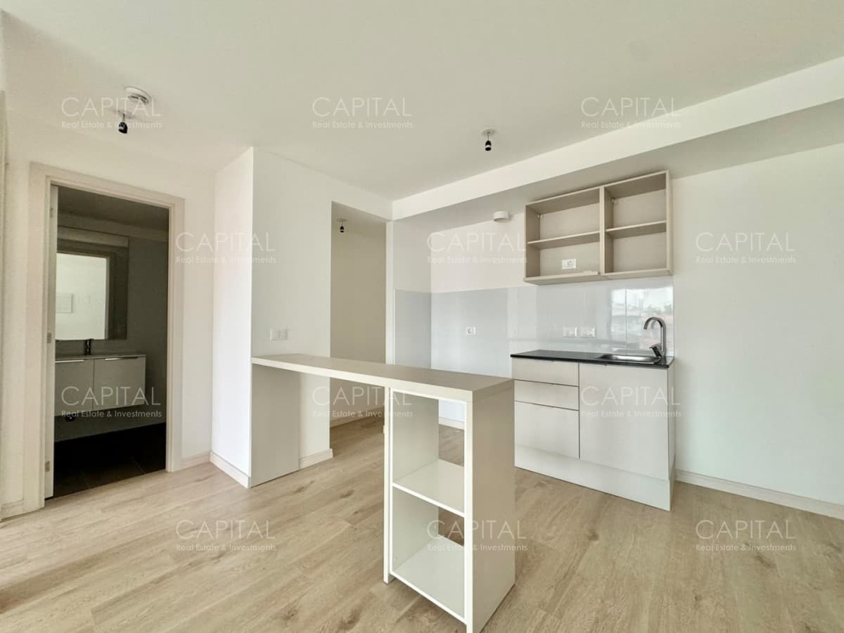 Apartamento de un dormitorio con vista en venta a pasos de Tres Cruces